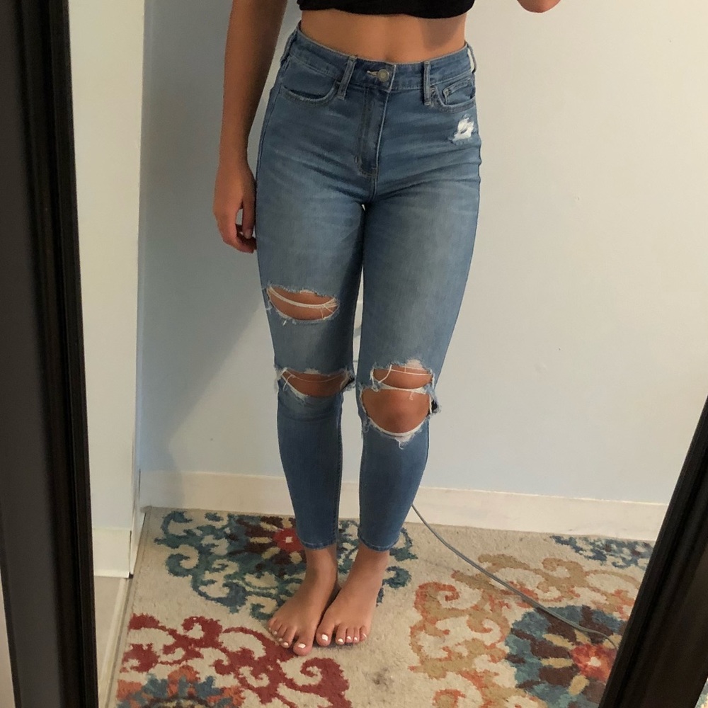 HOLLISTER JEANS